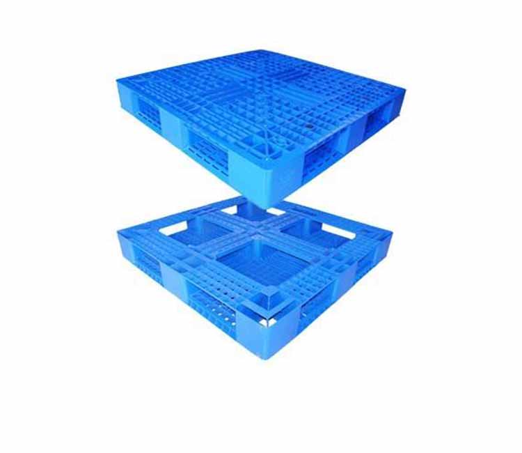 Plastic Trays